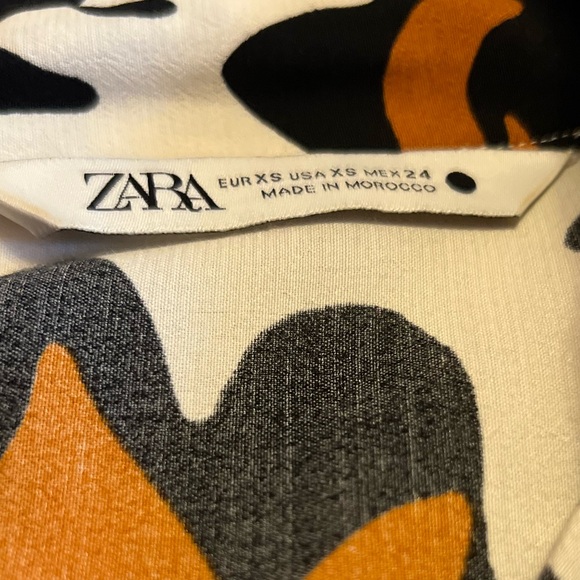 Zara Women's Black, White, and Brown Button Down Shirt - Picture 3 of 4